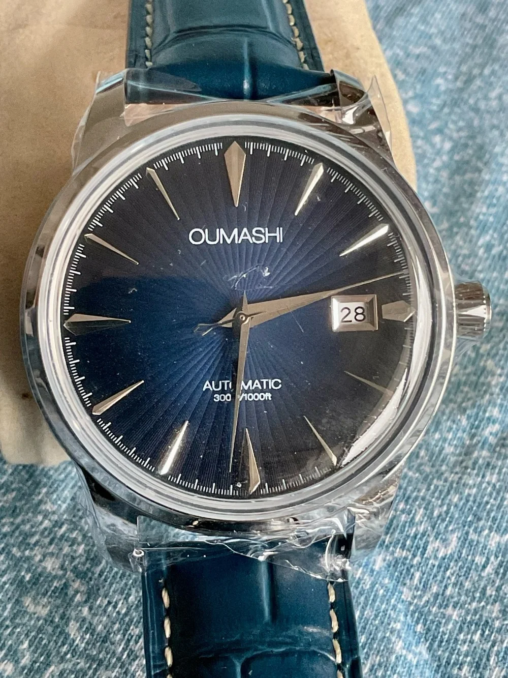 Brand New Superb Blue Radiant Dial Oumashi Cocktail Watch w Date